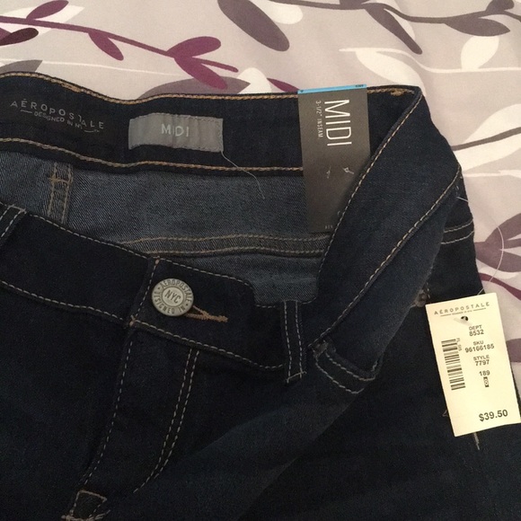 NEW Aeropostale Midi Denim Shorts Size 8 - Picture 2 of 6